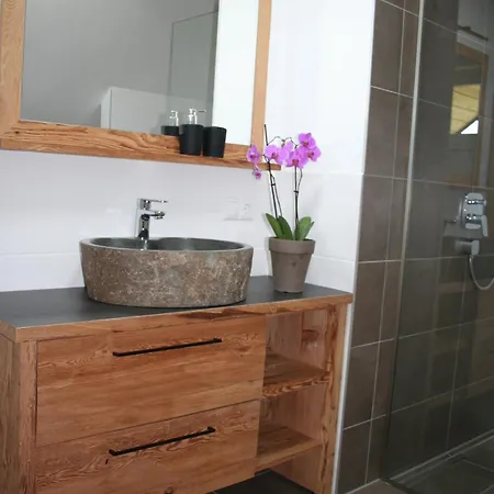 Rebenchalet Vakantiehuis *
